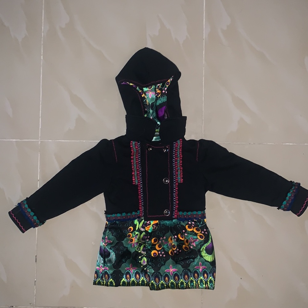 Custo GrOwInG little girls jacket